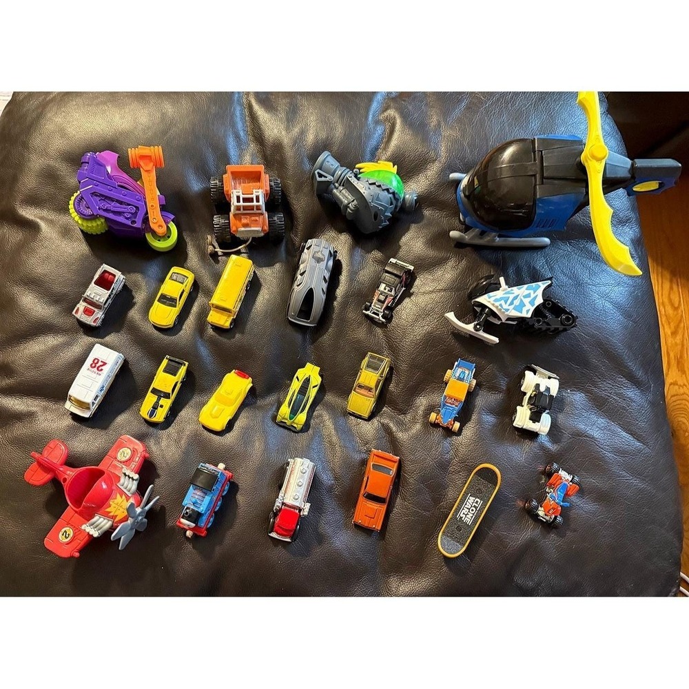 Lot of 20+ Toy Cars, Trucks, Helicopter & More – Hot Wheels & Misc